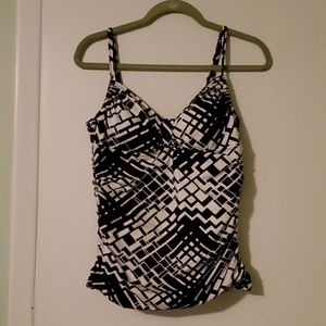 Women’s Apt. 9 swim top, tankini  black/white 12